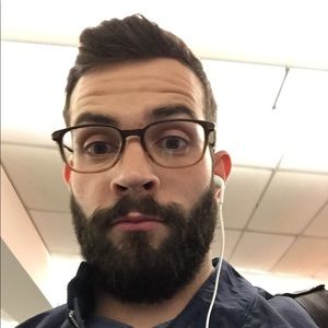 Meet your Posher, Derek